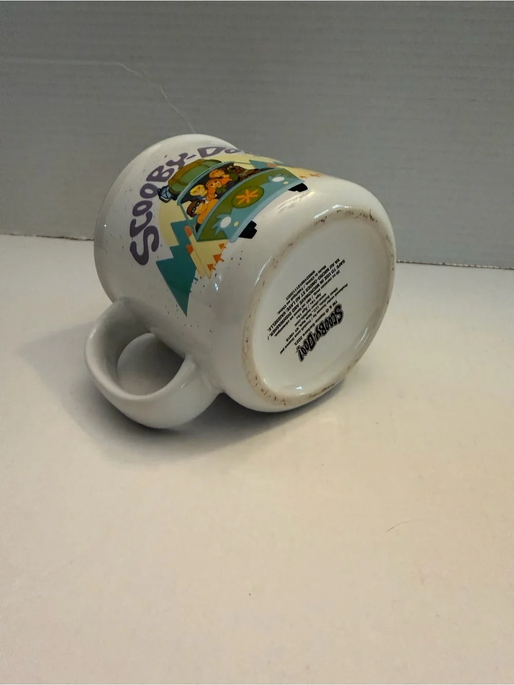 Ceramic Scooby-Doo coffee mug.